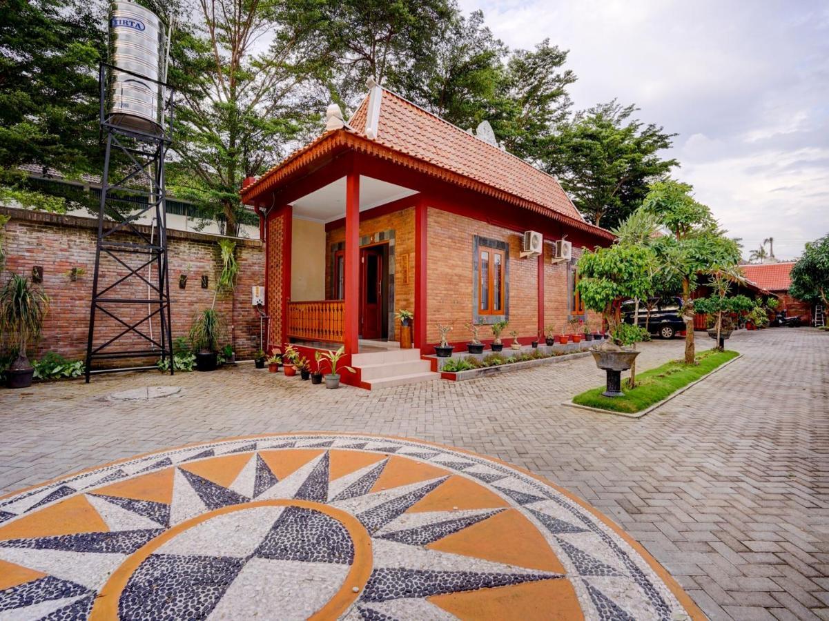 Super Oyo Collection O 90265 Cempoko Mulyo Homestay Syariah Tugu Ngoại thất bức ảnh