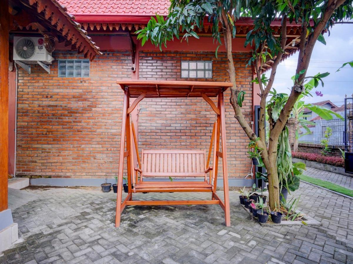 Super Oyo Collection O 90265 Cempoko Mulyo Homestay Syariah Tugu Ngoại thất bức ảnh