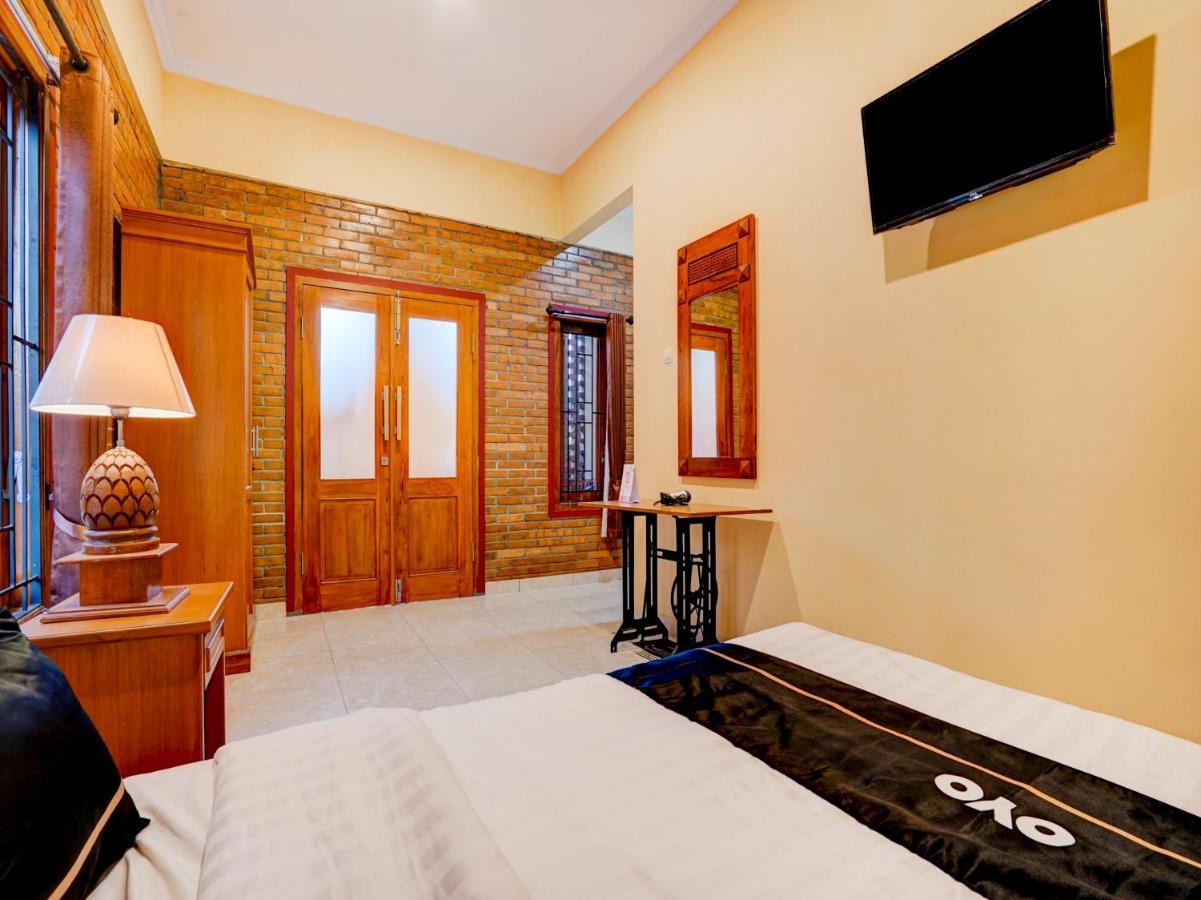Super Oyo Collection O 90265 Cempoko Mulyo Homestay Syariah Tugu Ngoại thất bức ảnh